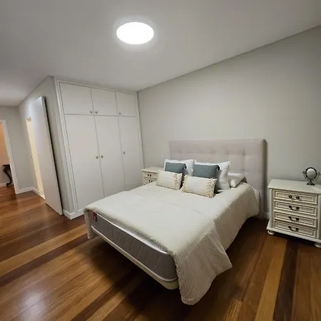 Daire Camelia'S Apartment II By An Island Apart