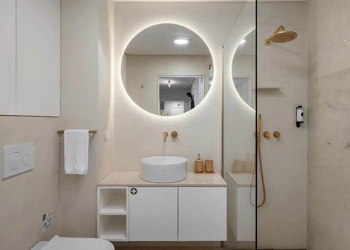 Camélia's Ii By An Island *